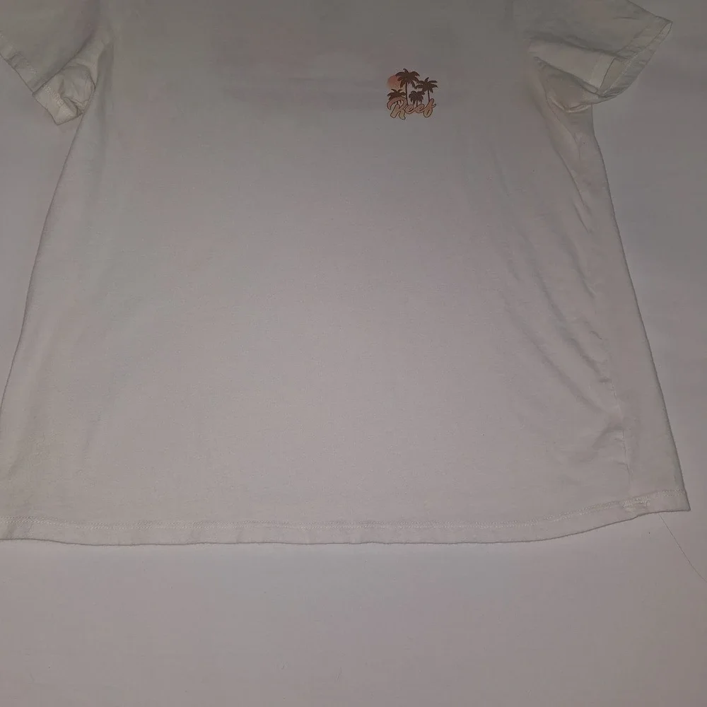 Reef T-Shirt Men's Size M Off White‎ Short Sleeve Crew Neck California Surf